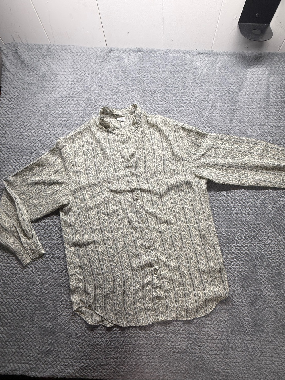 Vintage 90s GUESS USA Paisley Button-Up Shirt Men’s M Made in USA